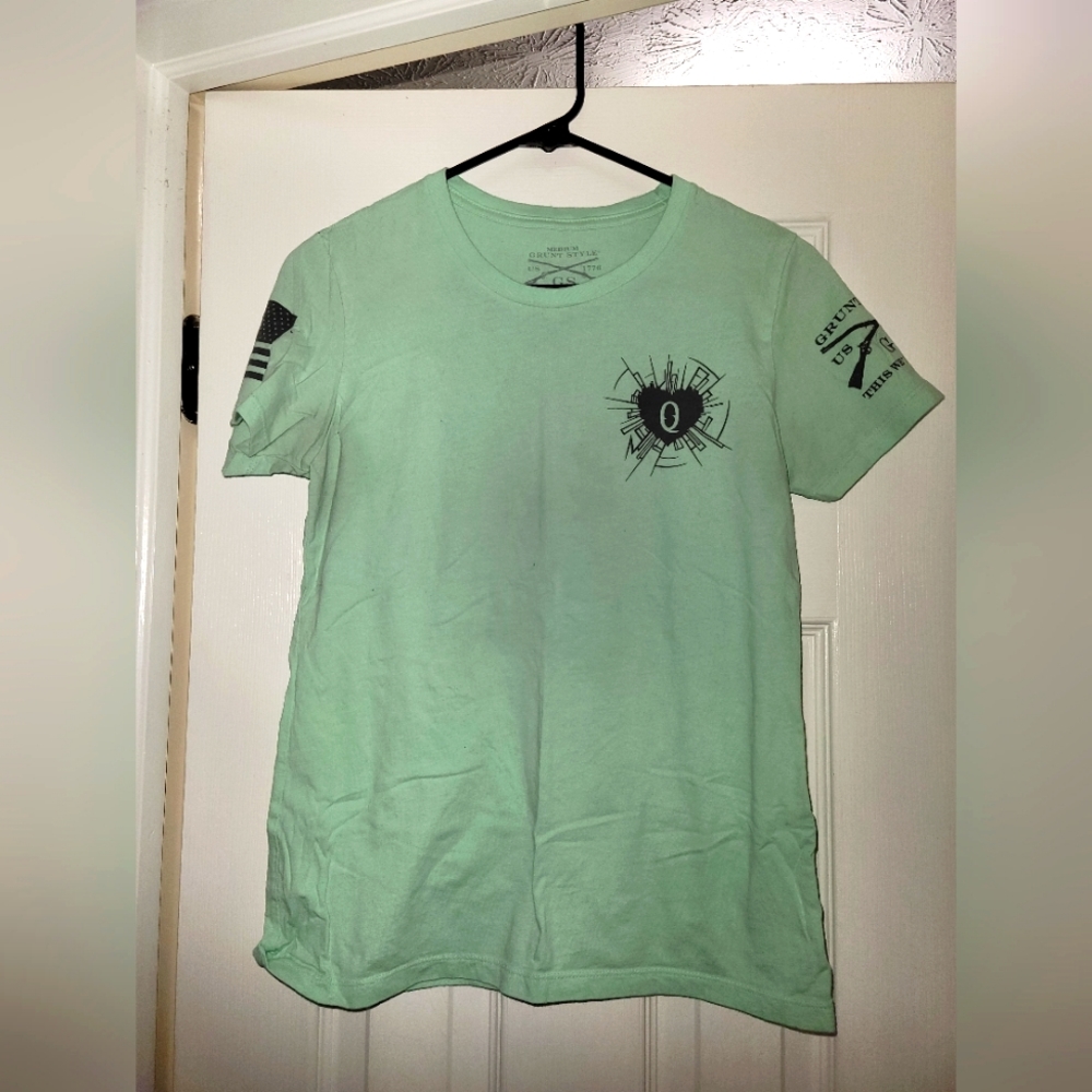Small Heart of a Queen Soul of a Warrior mint green Grunt Style Tee